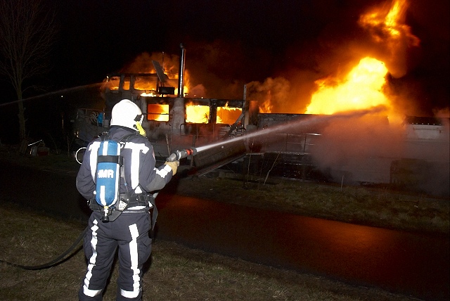 2010/60/20100315 004 Scheepsbrand Nieuwemeerdijk.jpg